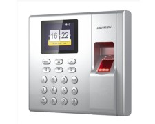 Control de asistencia por huella y tarjeta Mifare, lnea econmica. Capacidad: 1000 huellas, 1000 tarjetas, 100.000 registros. Interface USB. Comunicacin TCP/IP. Pantalla LCD 2.4